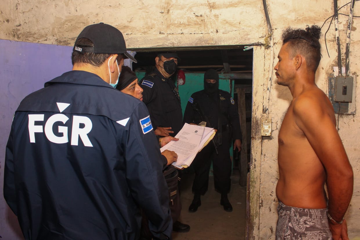Capturan sujetos acusados de estafa e intento de homicidio en varios puntos de Chalatenango capturan-sujetos-acusados-de-estafa-e-intento-de-homicidio-en-varios-puntos-de-chalatenango